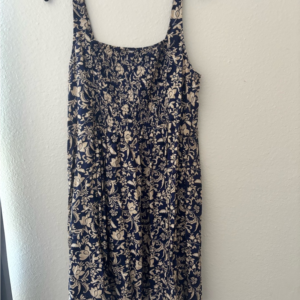 Old Navy Blue and Cream Floral Dress XL - Picture 4 of 4